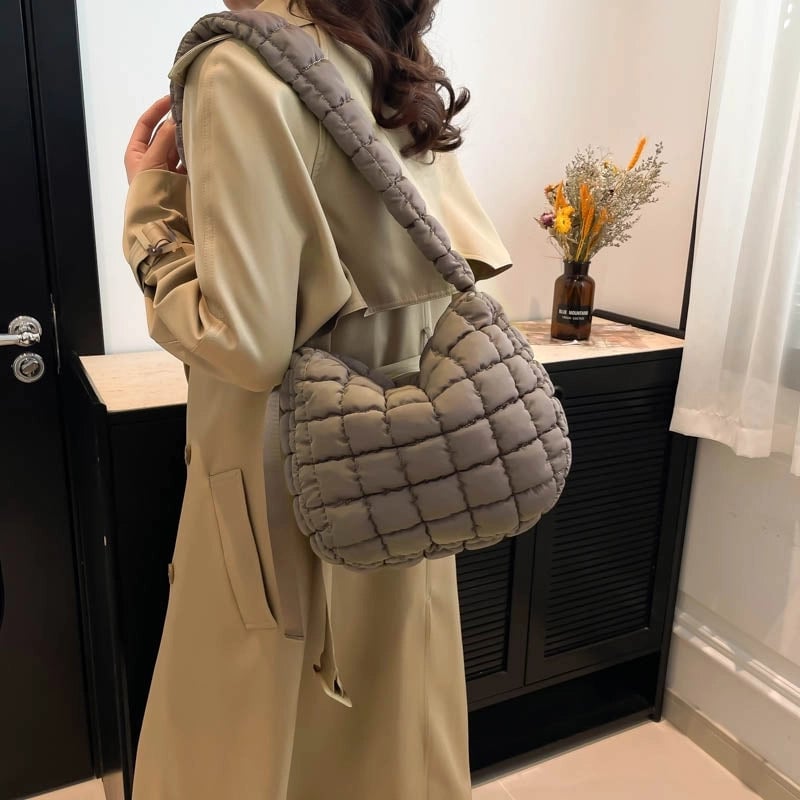 Women's Medium Nylon Embroidery Thread Vintage Style Classic Style Sewing Thread Square Zipper Cloud Shape Bag