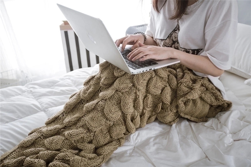 Fashion Solid Color Mermaid Acrylic Blanket