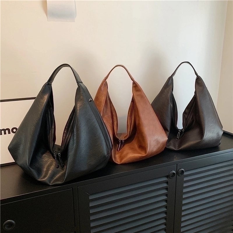 Women's Medium Pu Leather Solid Color Vintage Style Zipper Underarm Bag