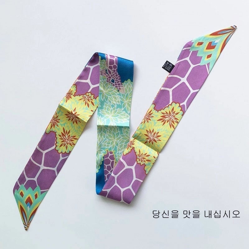 Women's Minimalist Classic Style Color Block Satin Printing Silk Scarf