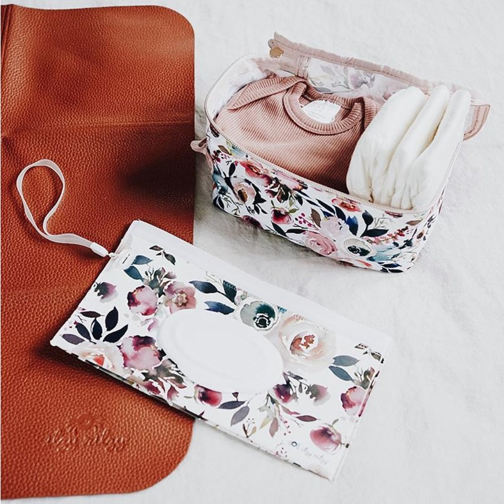 Take & Travel Pouch? Reusable Wipes Case