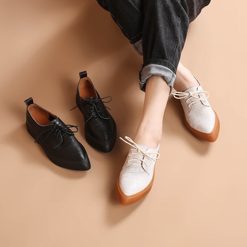 Handmade Leather Oxfords & Tie Shoes For Women in White/Black Point Toe Witch Style
