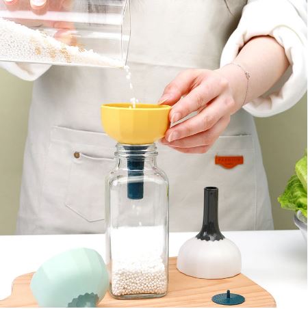 Silicone Folding Funnel Multifunctional Mini Folding Oil Funnel Filter Separator Diversion Small Oil Dumper Kitchen Gadgets