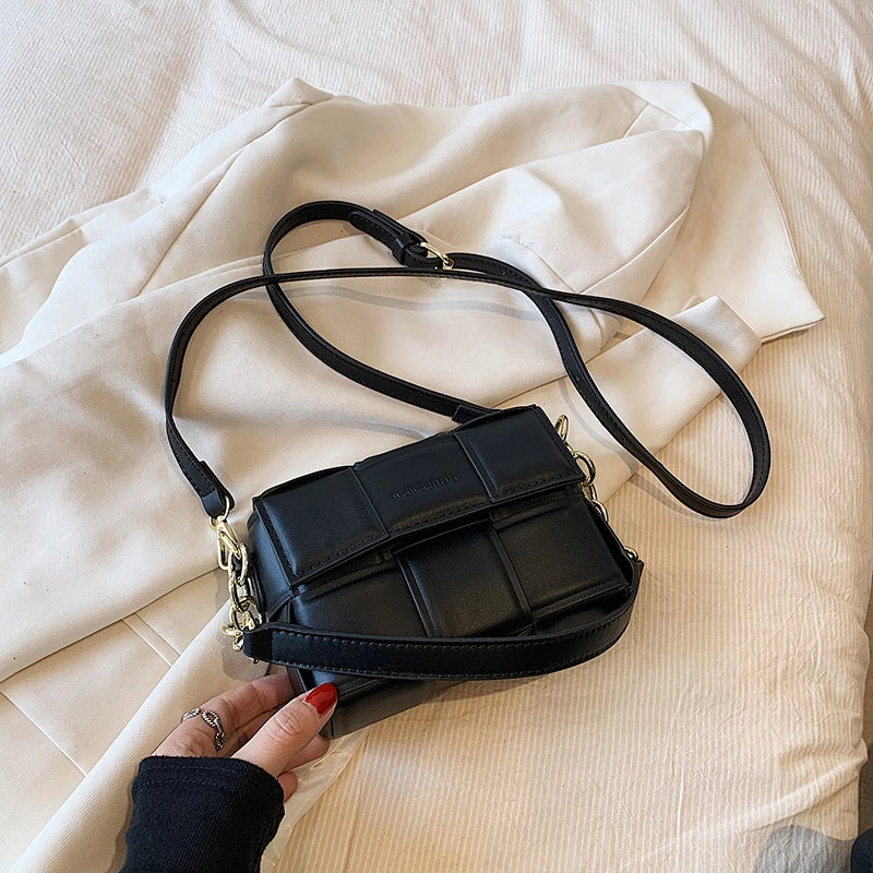 Women's Medium Pu Leather Lattice Solid Color Streetwear Magnetic Buckle Crossbody Bag