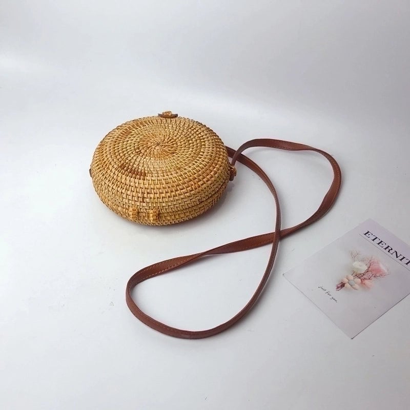 Women's Small All Seasons Straw Fashion Shoulder Bag