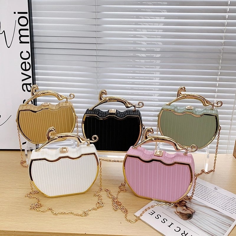 Women's Medium Pu Leather Solid Color Streetwear Lock Clasp Evening Bag