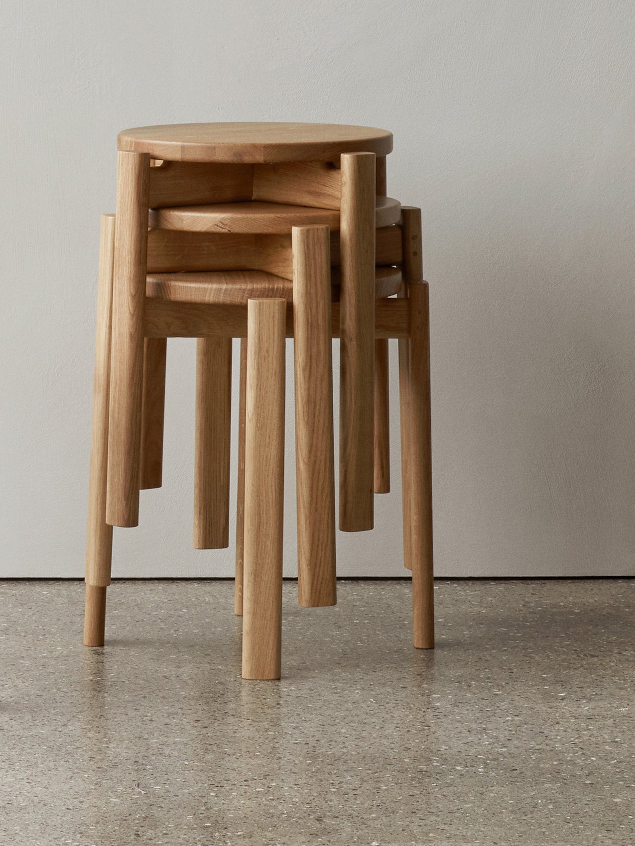 Passage Stool