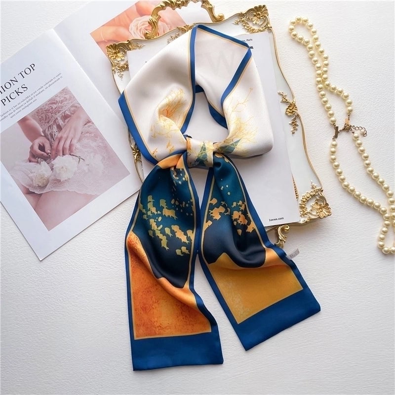 Women's Sweet Pastoral Round Letter Flower Polyester Printing Silk Scarf