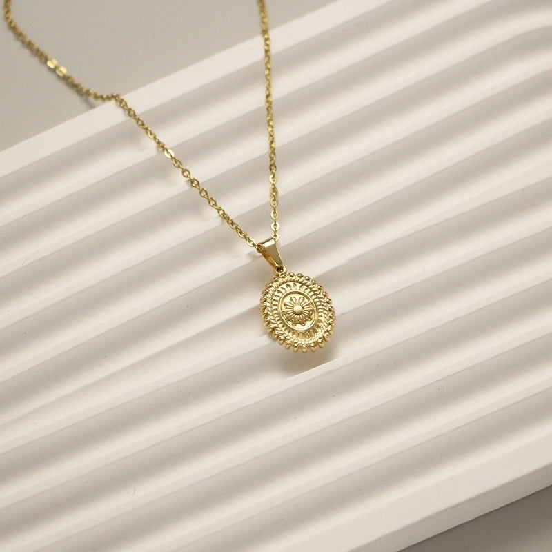 IG Style Retro Moon Heart Shape Flower 304 Stainless Steel 18K Gold Plated Pendant Necklace
