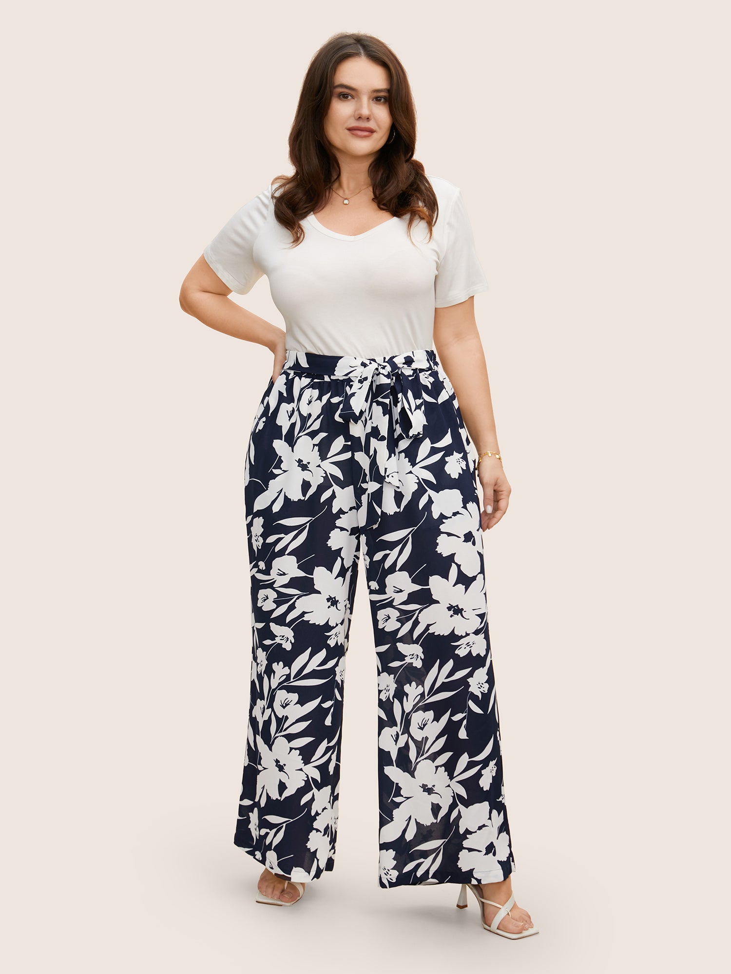 Silhouette Floral Print Ties Side Seam Pocket Pants