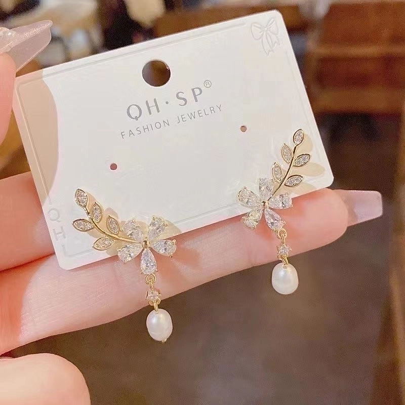 1 Pair Sweet Artistic Leaf Flower Plating Inlay Stainless Steel Artificial Pearls Zircon Ear Studs