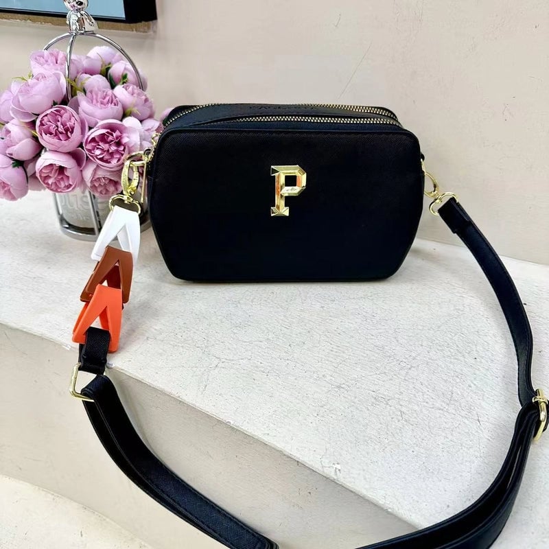 Women's Medium Pu Leather Letter Solid Color Classic Style Streetwear Square Zipper Crossbody Bag