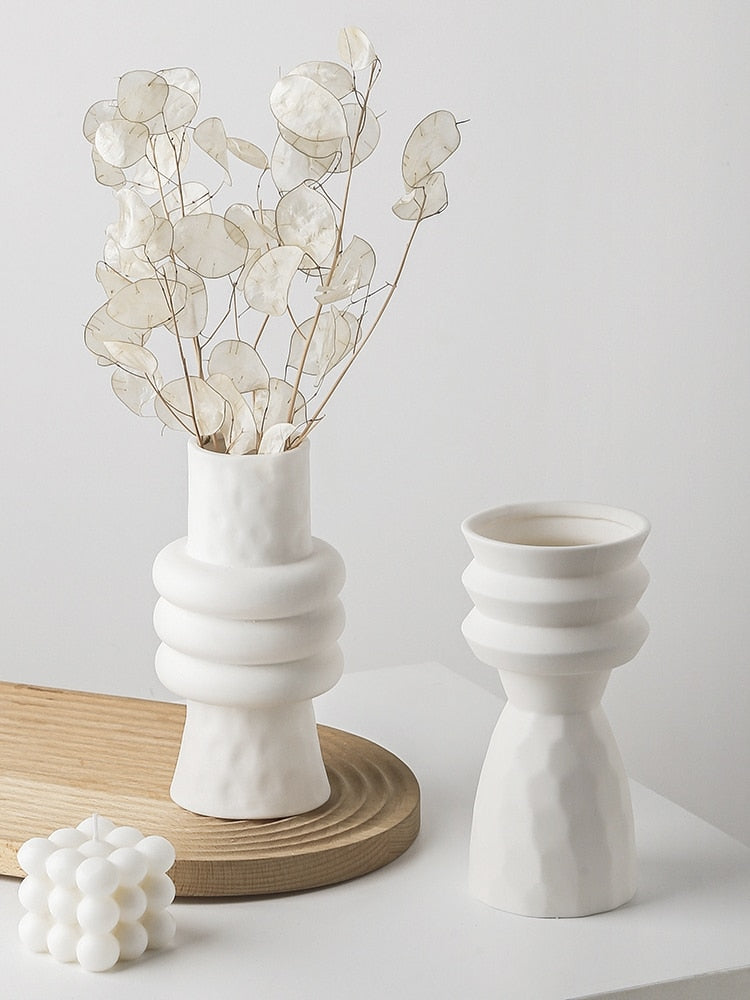 Orin Minimalist Elegance Vase