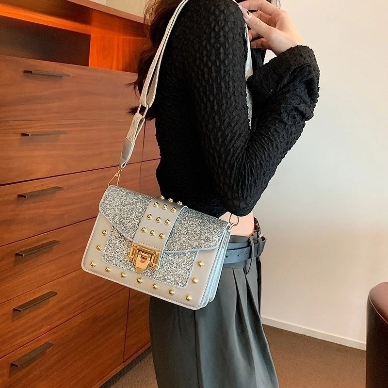 Women's Medium All Seasons Pu Leather Classic Style Shoulder Bag