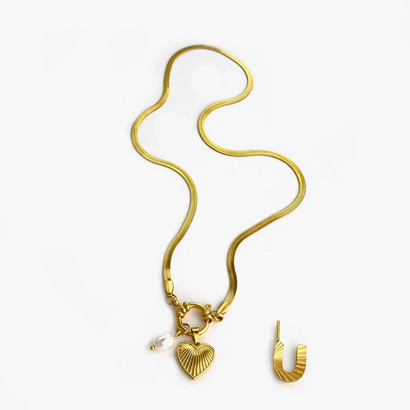 Minimalist Commute Letter Heart Shape 316L Stainless Steel  Freshwater Pearl 18K Gold Plated Stainless Steel Necklaces