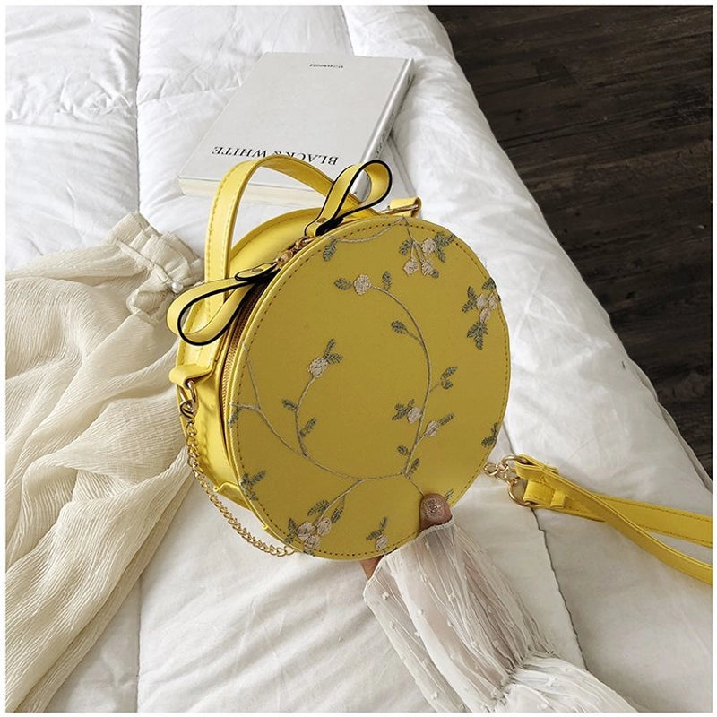 Women's All Seasons Pu Leather Flower Vintage Style Heart-shaped Zipper Handbag