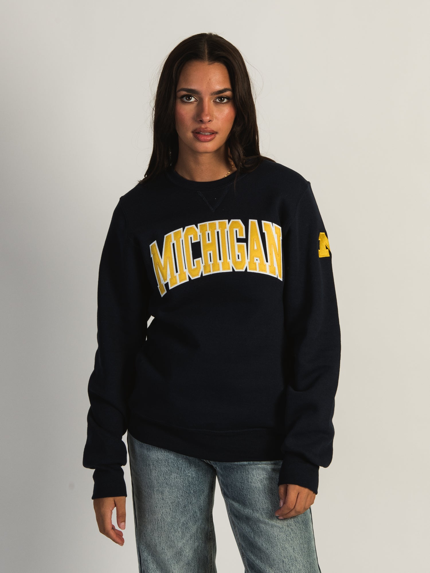 RUSSELL MICHIGAN SLEEVE EMBROIDERED CREW