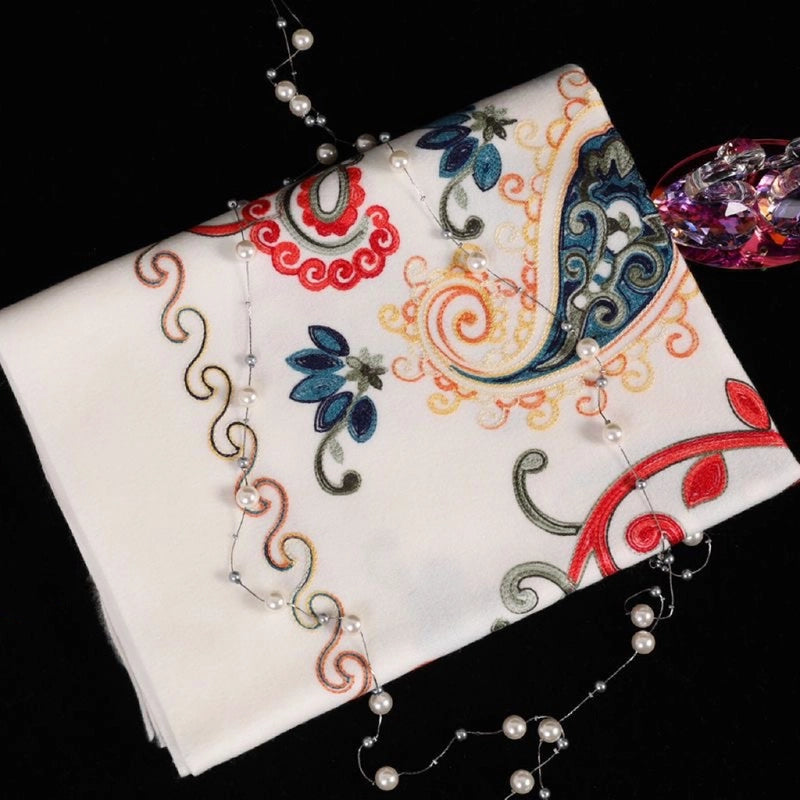 Women's Minimalist Flower Imitation Cashmere Embroidery Scarf