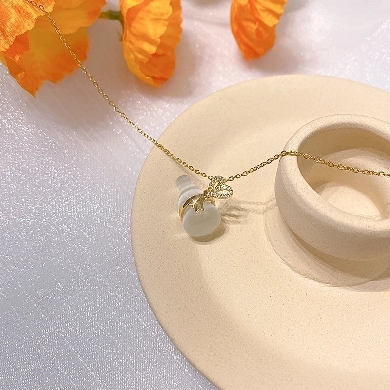 Titanium Steel Lady Inlay Heart Shape Flower Artificial Gemstones Pendant Necklace