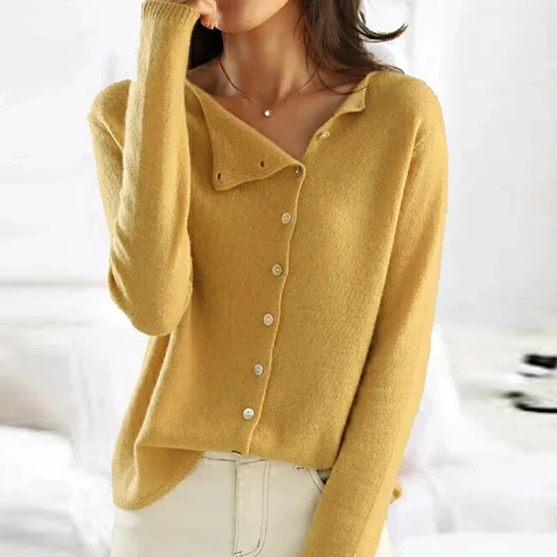 Rachel | Stylish Sweater with Trendy Button Closure