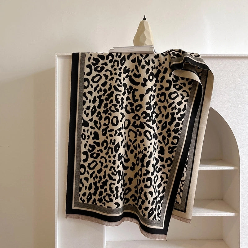 Unisex Minimalist Leopard Imitation Cashmere Scarf