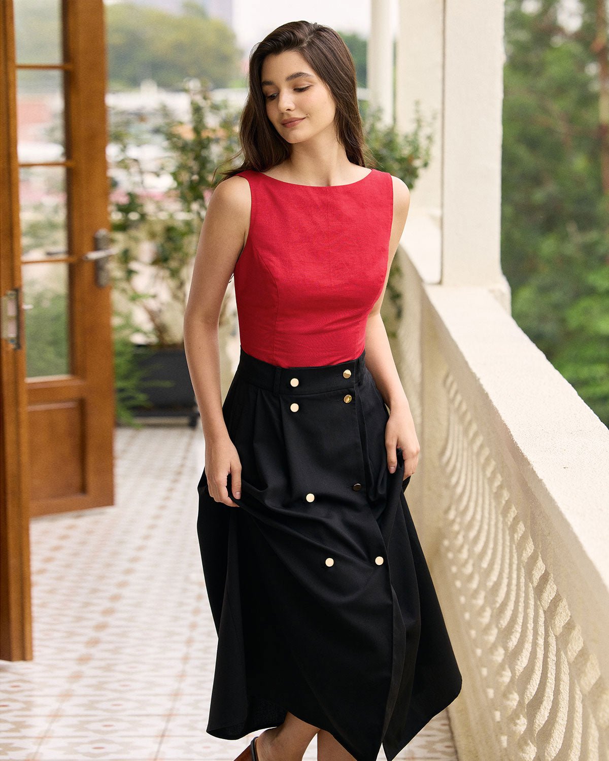 The Red Boat Neck Linen Tank Top