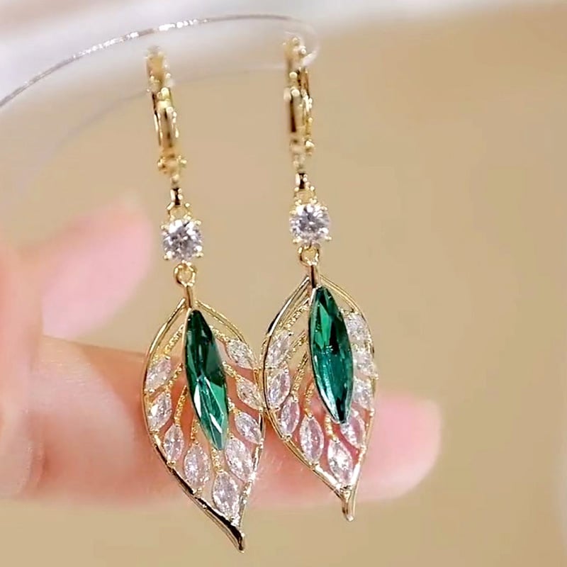 Green Gemstone Leaf Earrings (1pair)