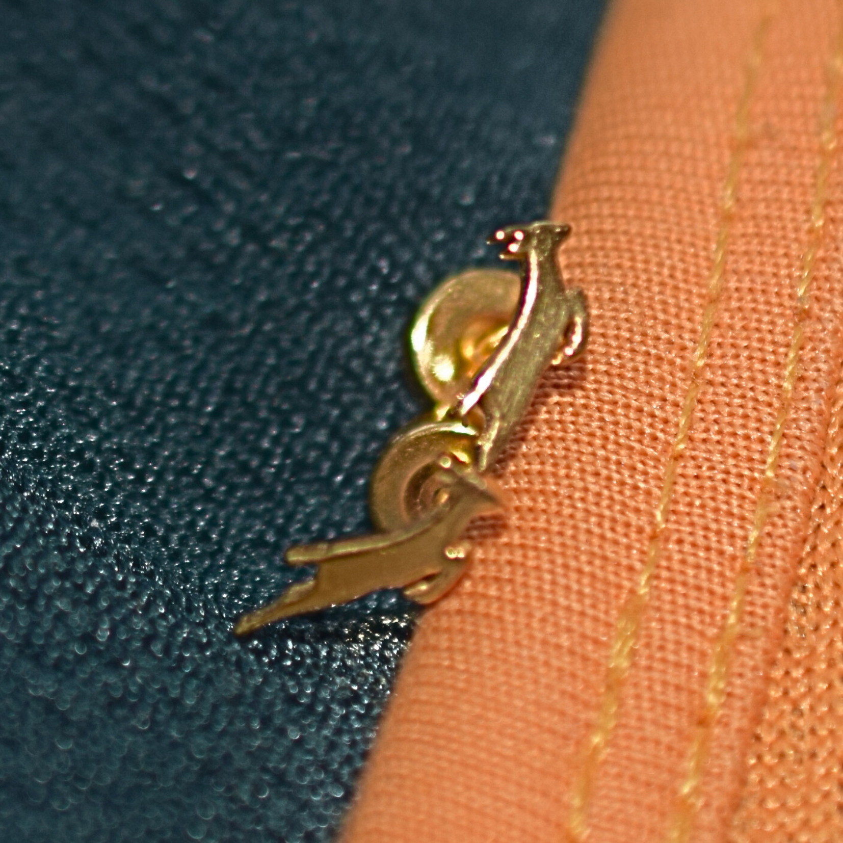Tiny springbok studs - Silver