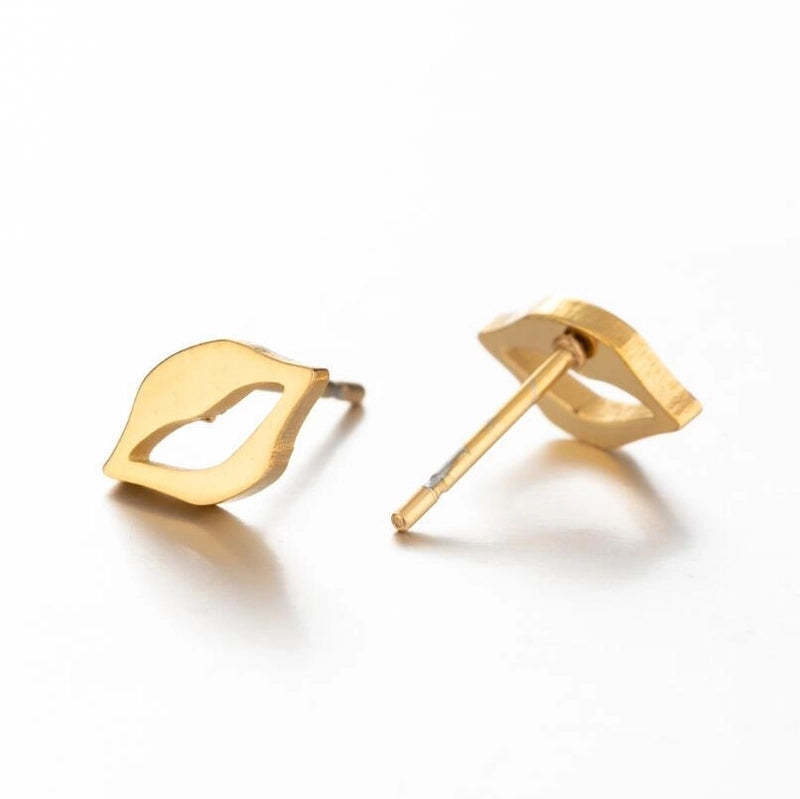 Minimalist Heart Shape Stainless Steel Plating Ear Studs 1 Pair