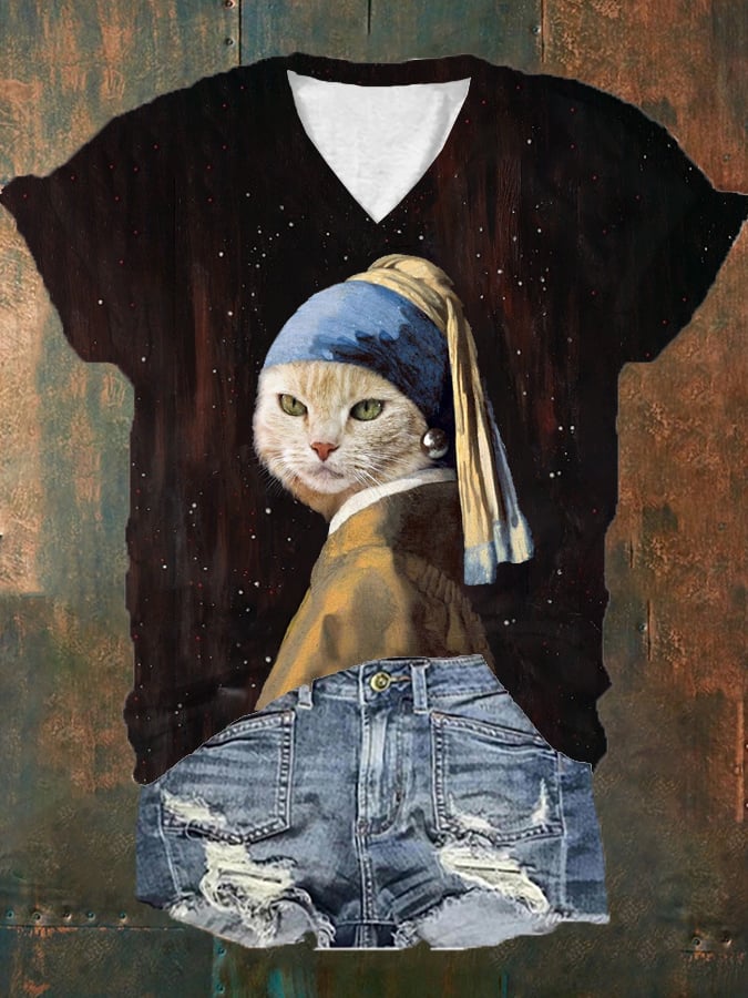 Women's Funny Cat With A Pearl Earring Print Casual V-Neck Tee