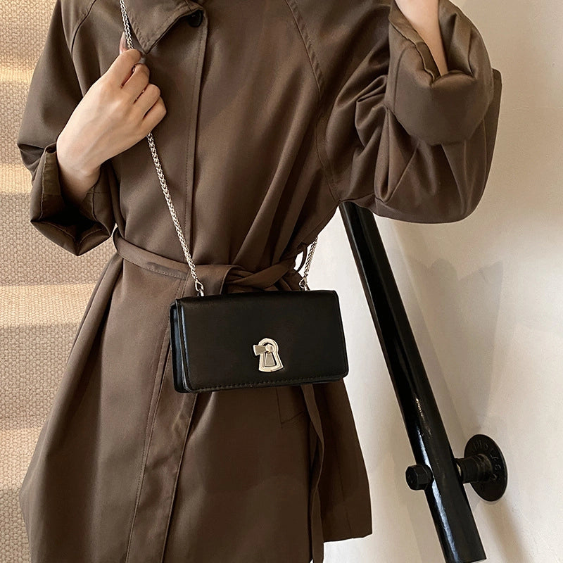 Women's Pu Leather Solid Color Vintage Style Classic Style Square Lock Clasp Crossbody Bag