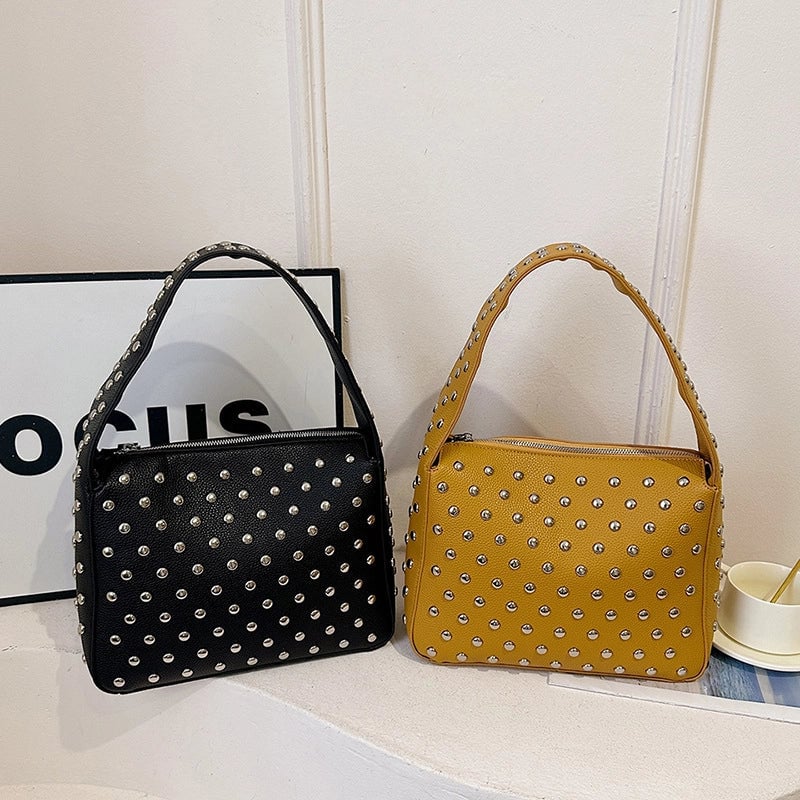 Women's Medium PU Round Dots Elegant Streetwear Square Zipper Handbag