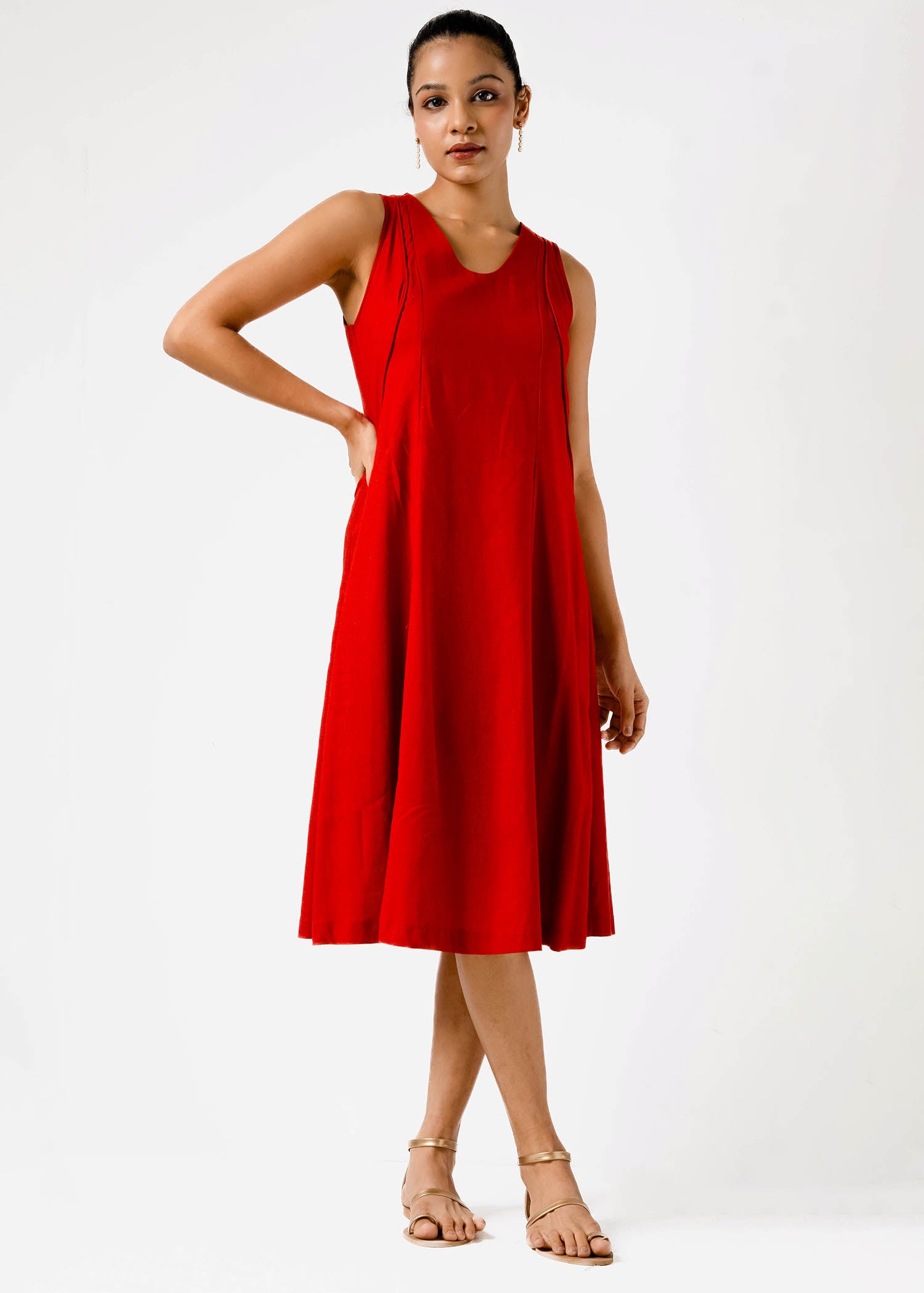 Sleeveless Dress With Piping Detail