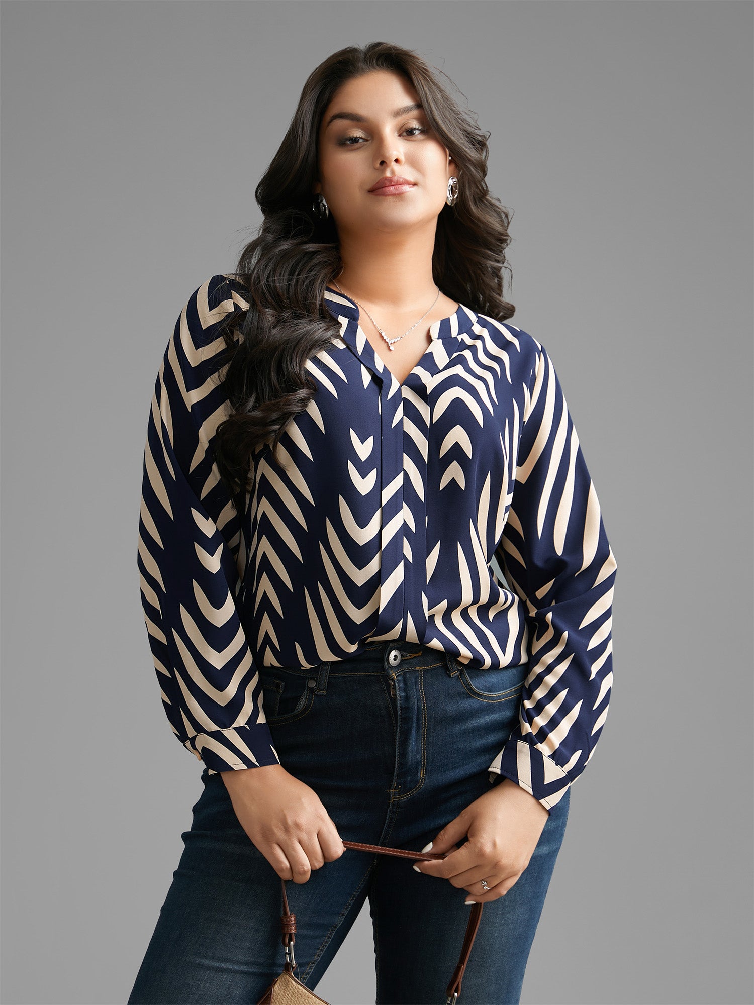 Geometric Notched Pleated Slit Hem Blouse