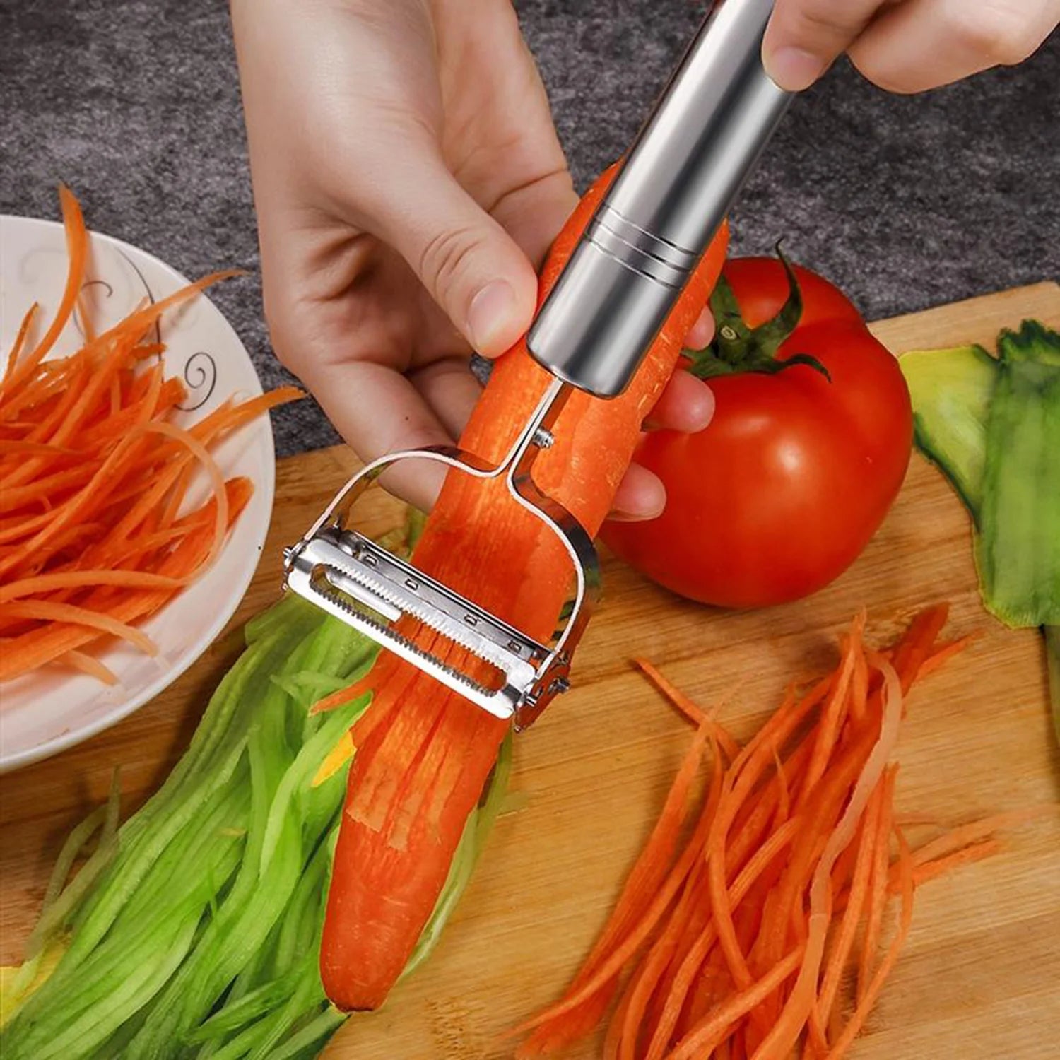STAINLESS STEEL VEGETABLE AND FRUIT JULIENNE PEELER