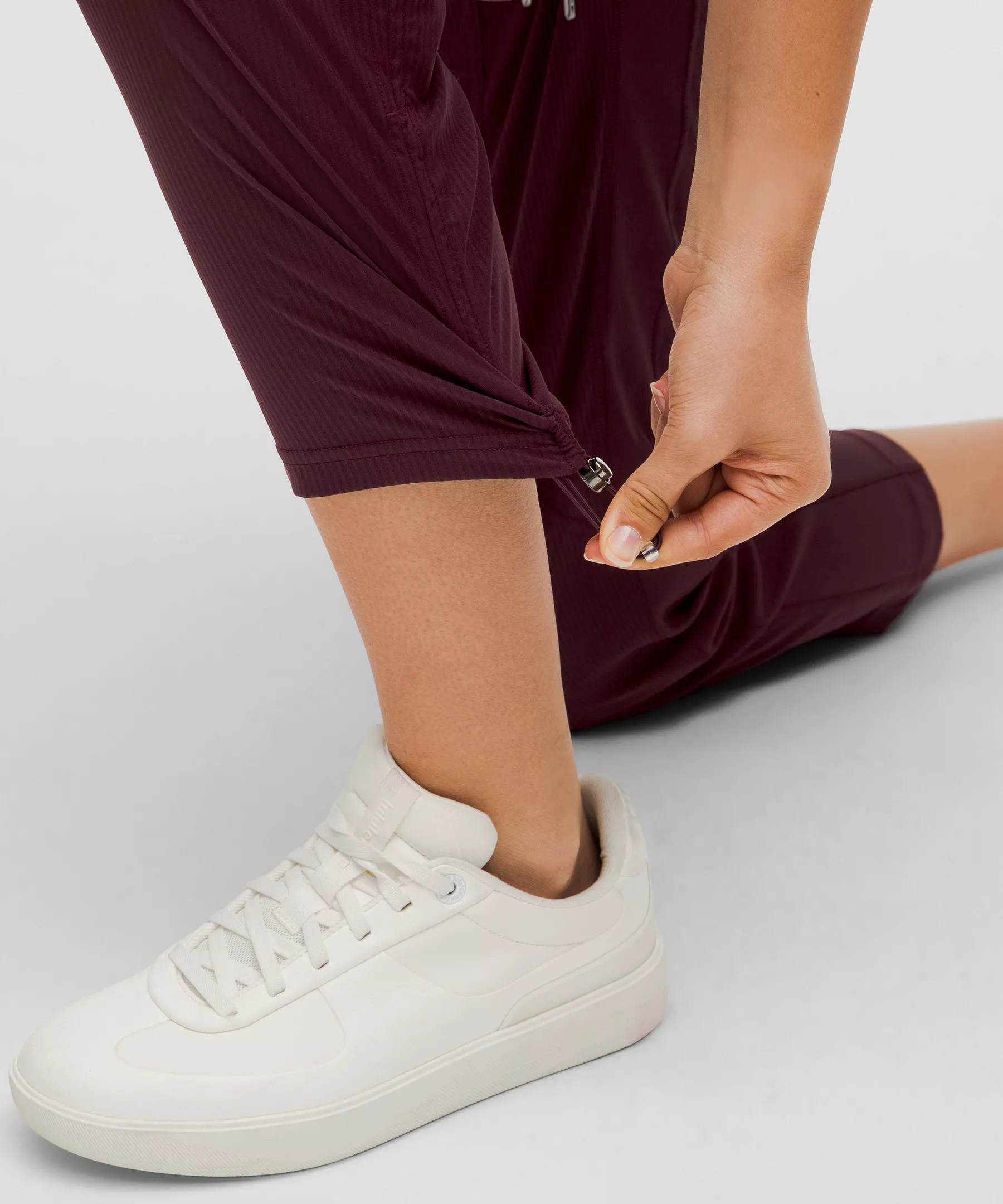 Dance Studio Mid-Rise Cropped Pant