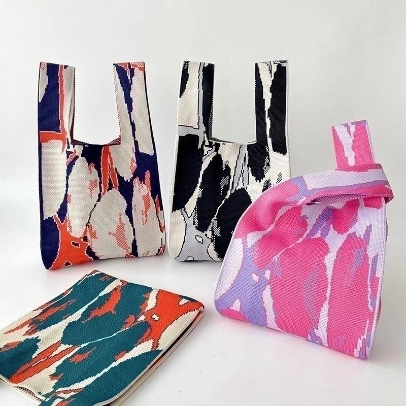 Women's Medium Polyester Geometric Vintage Style Open Handbag