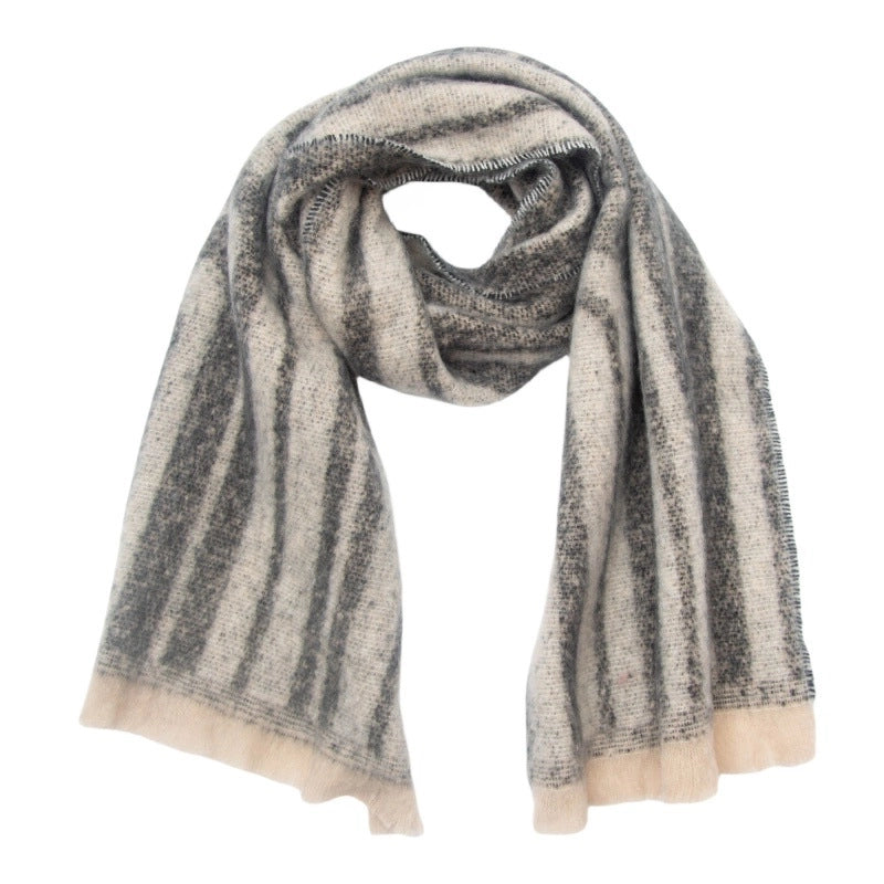 Women's Casual Minimalist Stripe Polyester Scarf