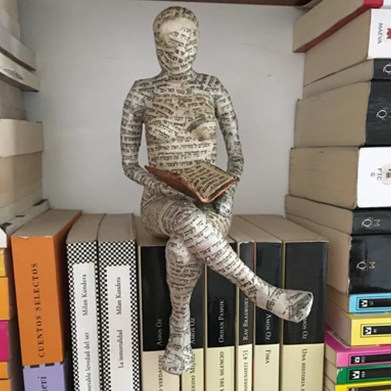 📚Nordic Modern Reading Woman Statue