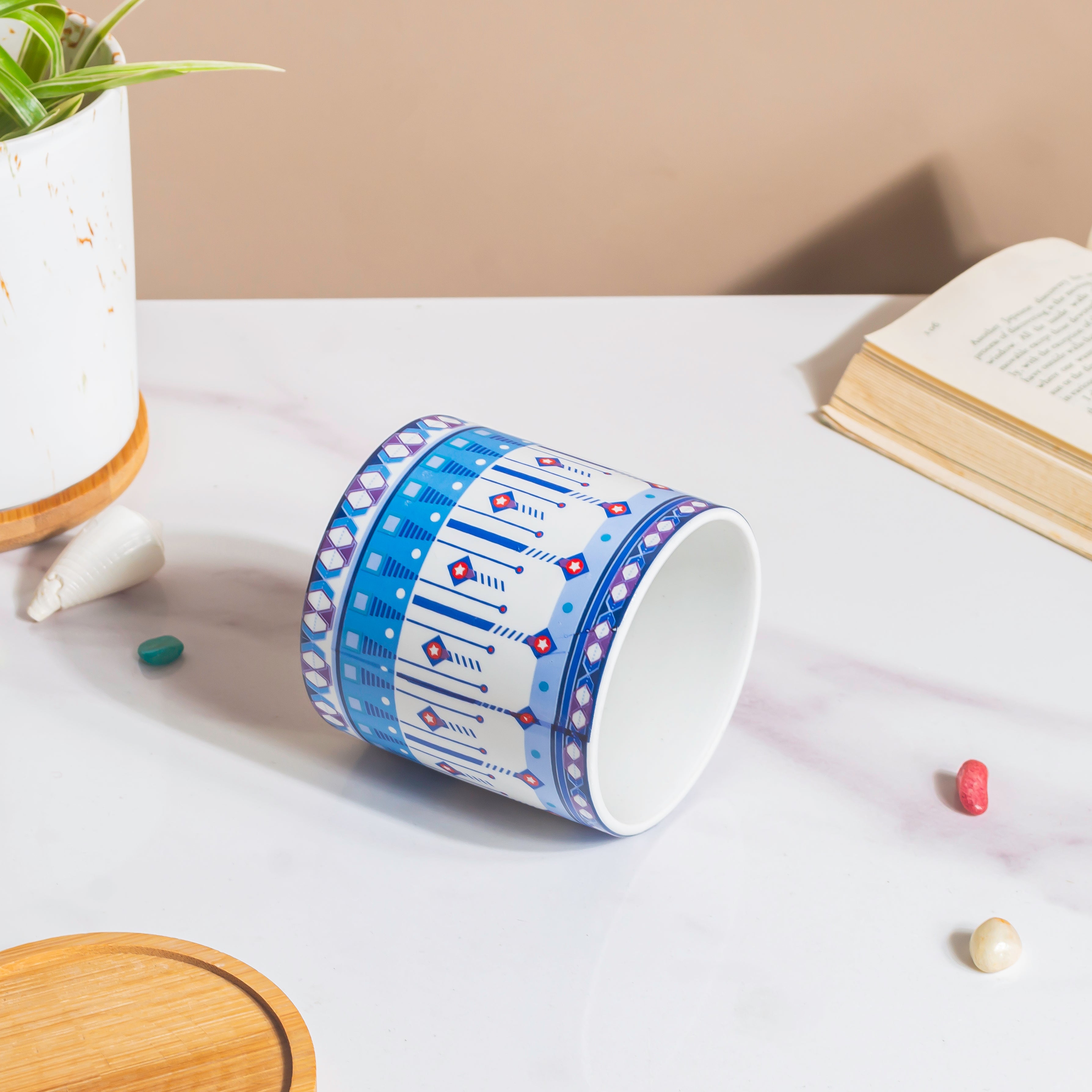 Noor Art Blue And White Planter And Wooden Coaster