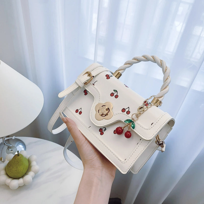 Women's Pu Leather Solid Color Streetwear Square Magnetic Buckle Handbag