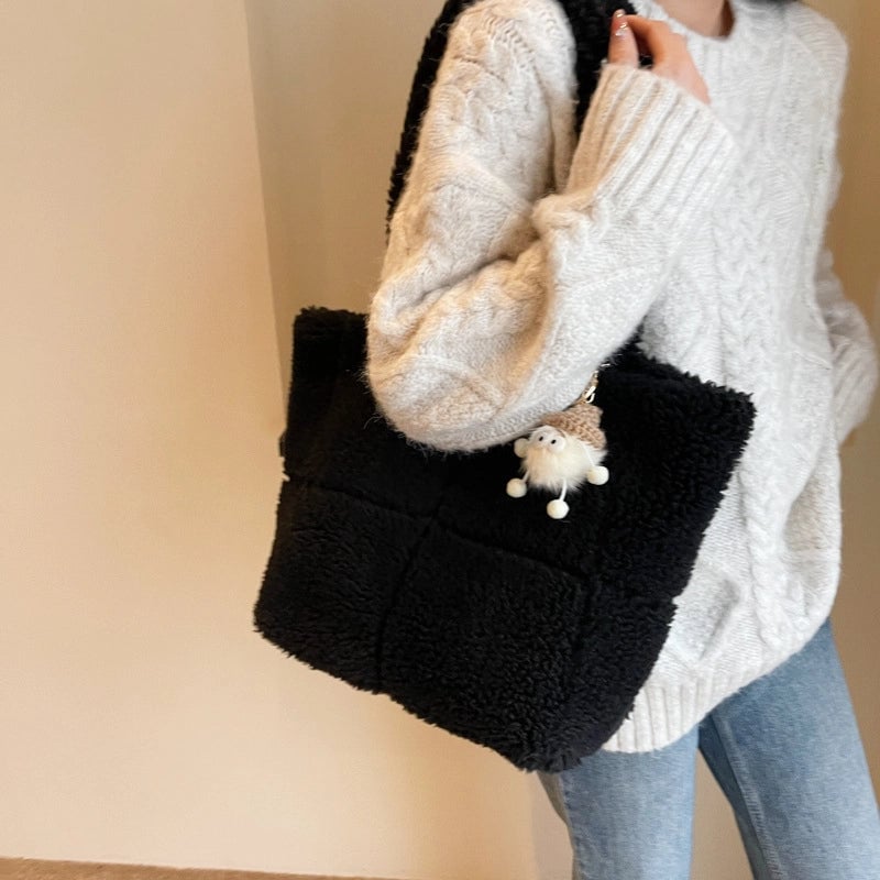 Women's Large Plush Solid Color Streetwear Bucket Magnetic Buckle Tote Bag