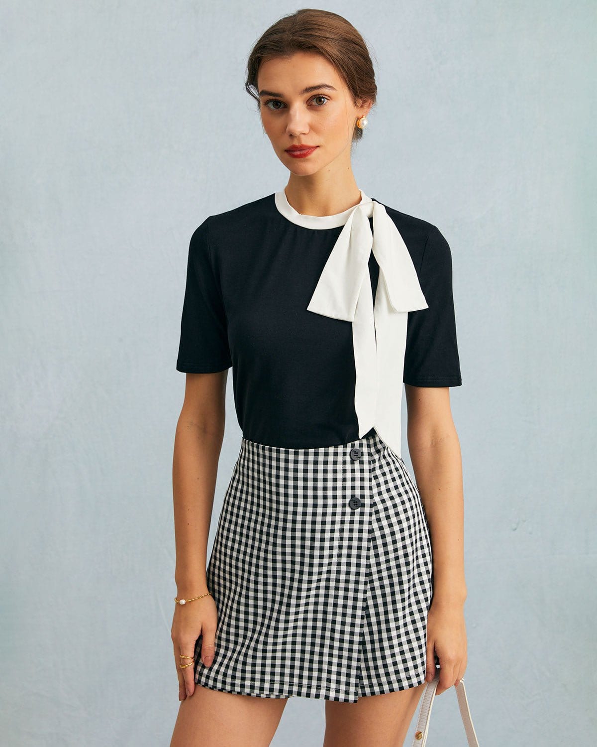 The Black Round Neck Colorblock Bowknot Top