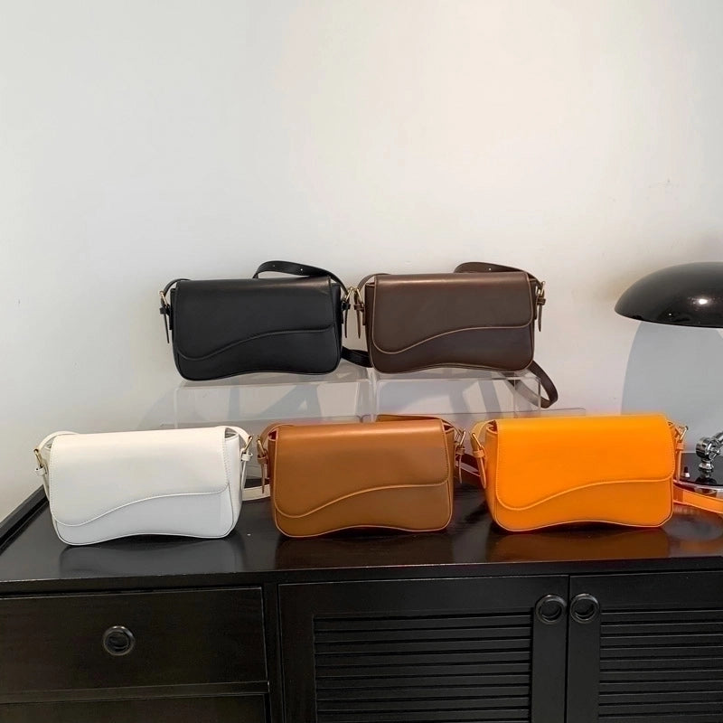 Women's Pu Leather Solid Color Streetwear Square Magnetic Buckle Shoulder Bag Crossbody Bag