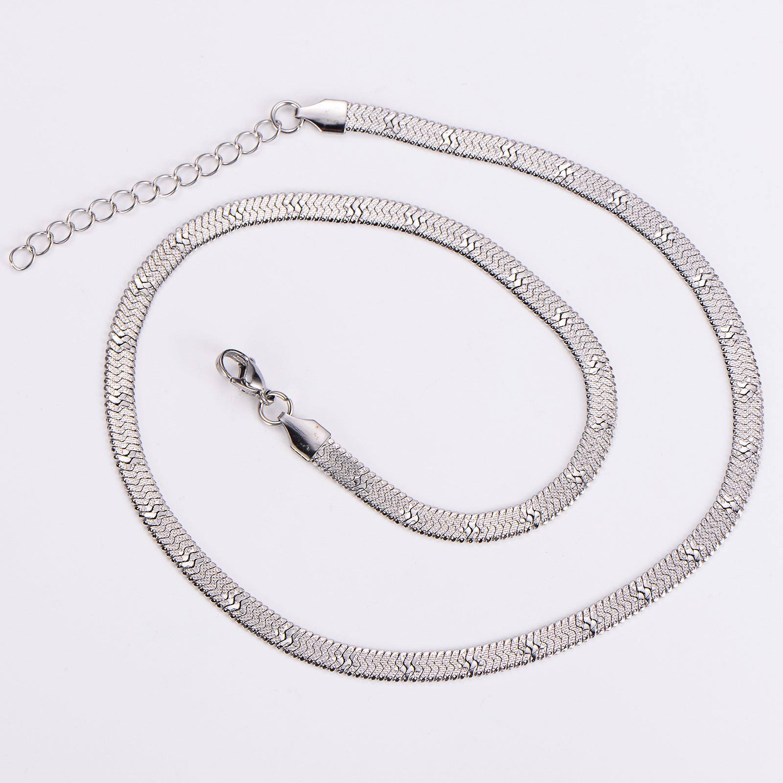 Aml Stainless Steel Batch Pattern Blade Sweater Chain Simple Ladies Clavicle Chain Fashion Flat Snake Stainless Steel