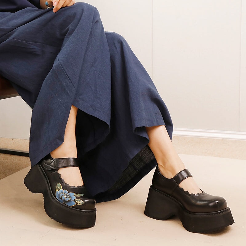 Retro Cowhide Leather Mary Jane 70mm Platform Shoes with Floral Print in Black