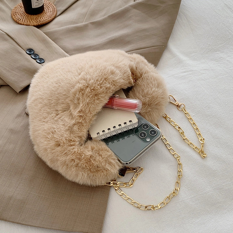 Women's Plush Solid Color Cute Heart-shaped Zipper Crossbody Bag