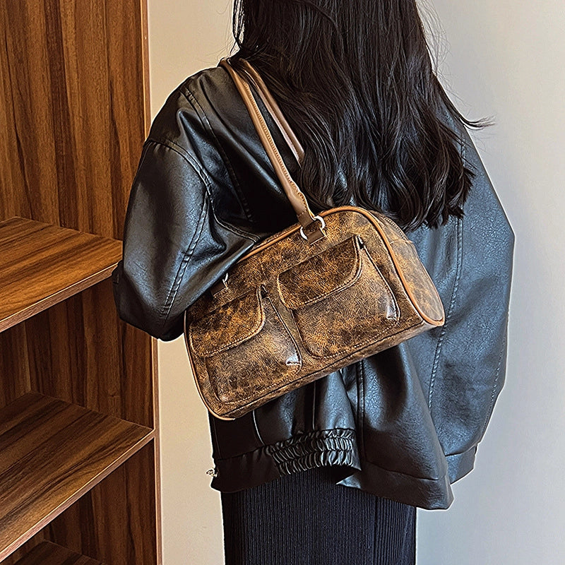 Retro Underarm Bag For Women Winter New Simple Fashion Shoulder Bag Niche Large Capacity Portable Commuter Bag