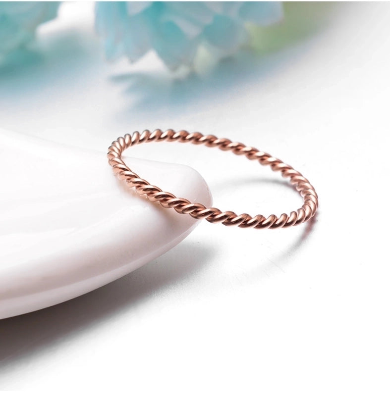 1 Piece Minimalist Solid Color Spiral Stripe Titanium Steel Rings