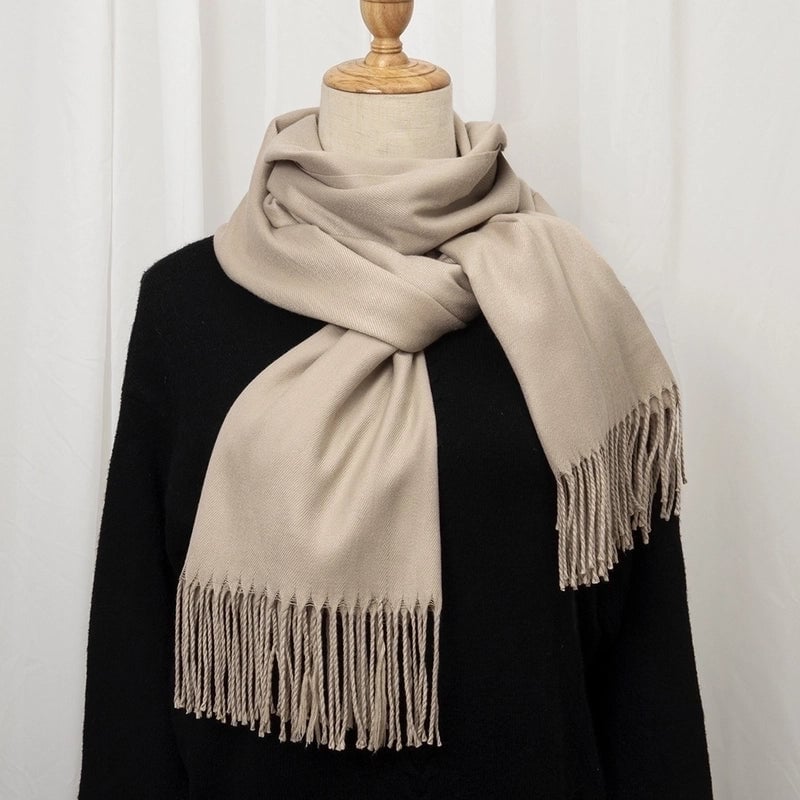 Women's Minimalist Solid Color Imitation Cashmere Tassel Scarf